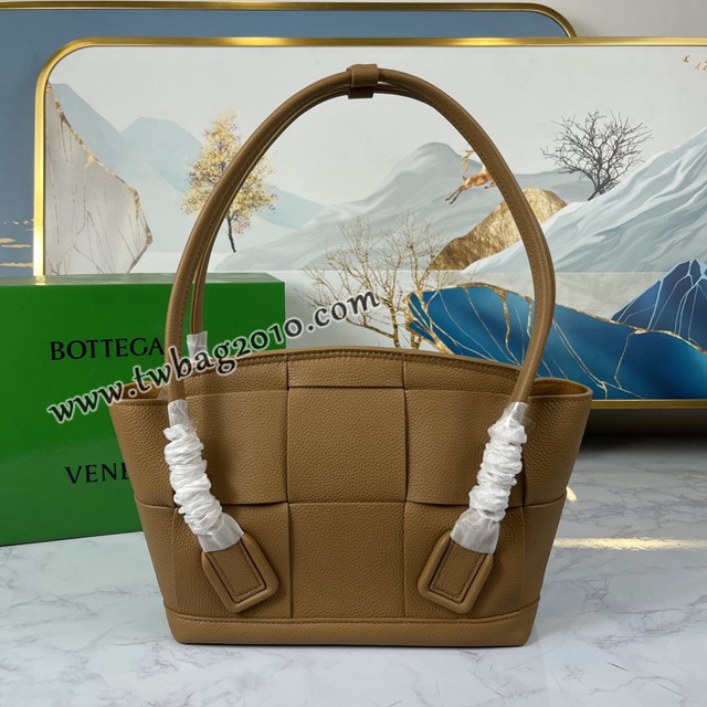 Bottega veneta高端女包 KF009 寶緹嘉爆款ARCO編織款荔枝紋手提包 BV經典款ARCO蝙蝠包  gxz1217